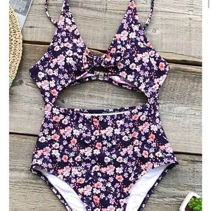 Women’s one piece swimsuit by Cupshe